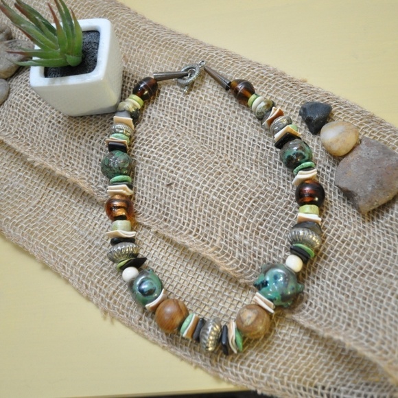 Rock shell necklace - Picture 1 of 3